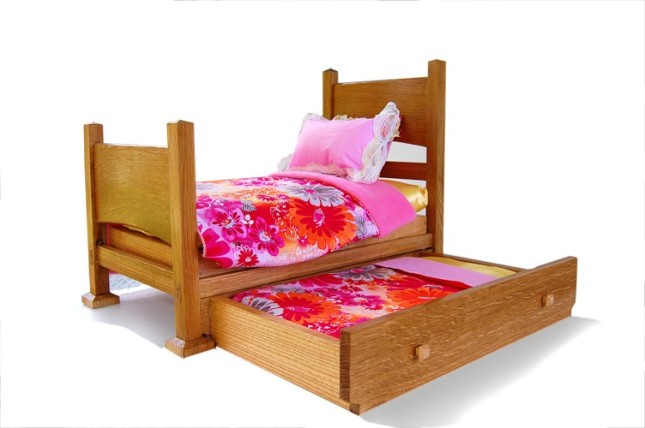 Doll trundle bed